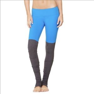 ALO RIBBED GODESS LEGGINGS MEDIUM